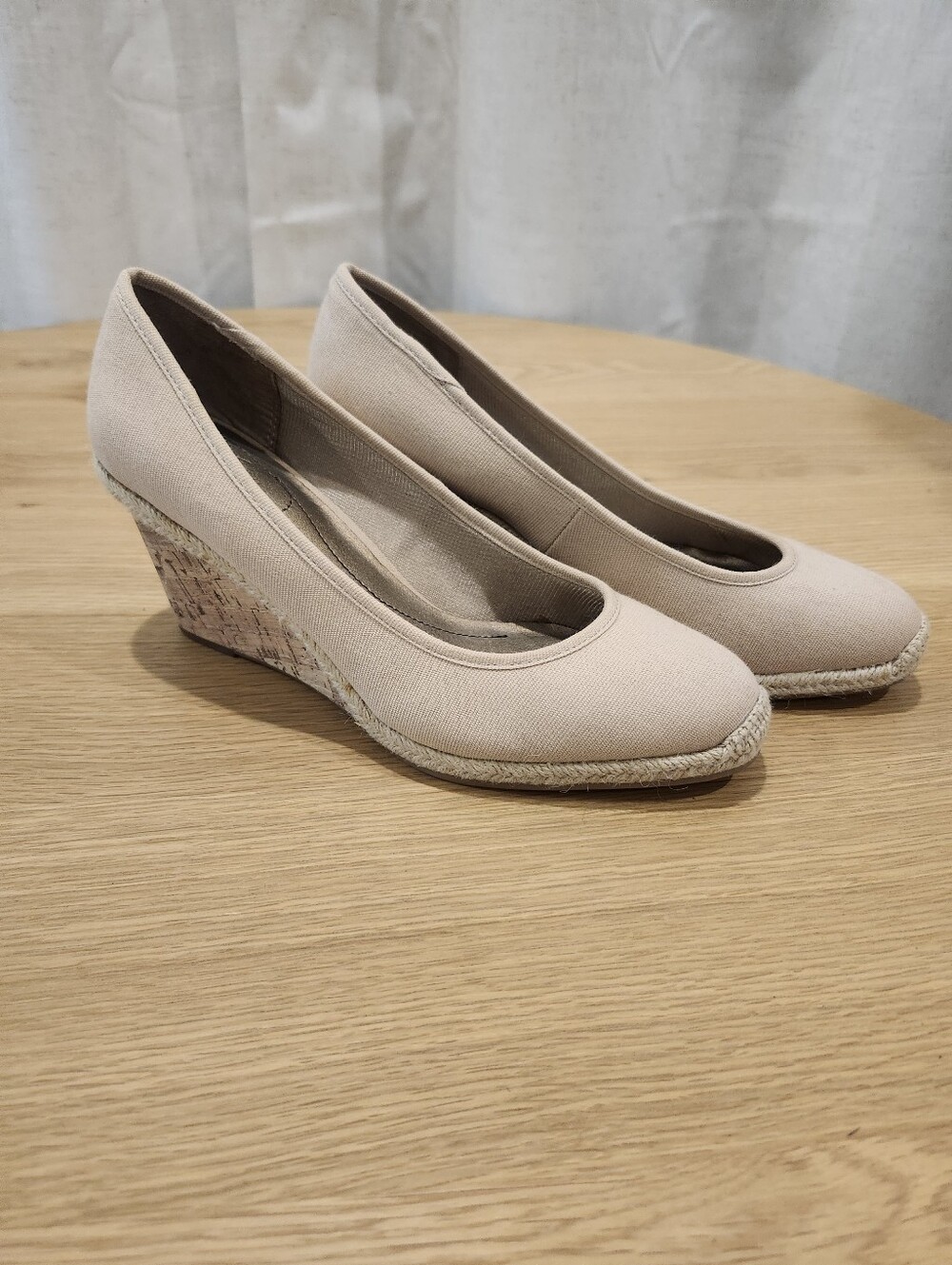 Women’s Beige Wedge Espadrille Pumps Size 8.5